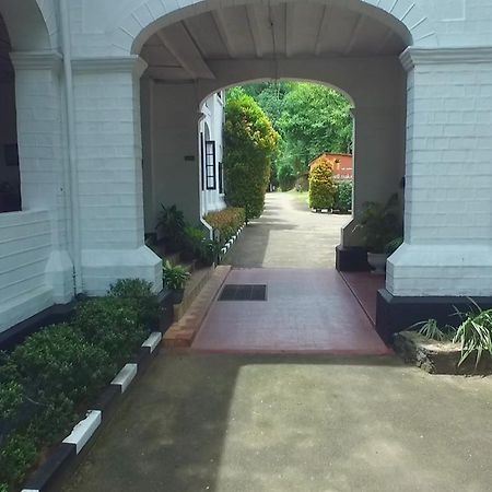 Hotel Ratnapura Rest House Exterior foto